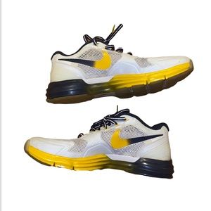 NAVAL ACADEMY FOOTBALL TEAM SHOES GO NAVY BEAT ARMY! NIKE LUNAR.